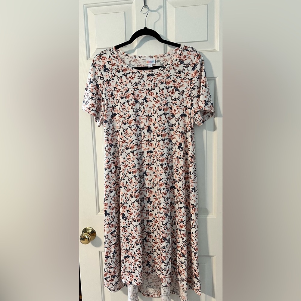LAST CHANCE! Lularoe Large Flower Carly High Low Dreas